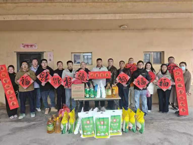 火洲暖冬传温情 同心筑梦迎新春——2026世界杯官方合作网站赴洋海夏村开展迎春节融情联谊暨慰问活动